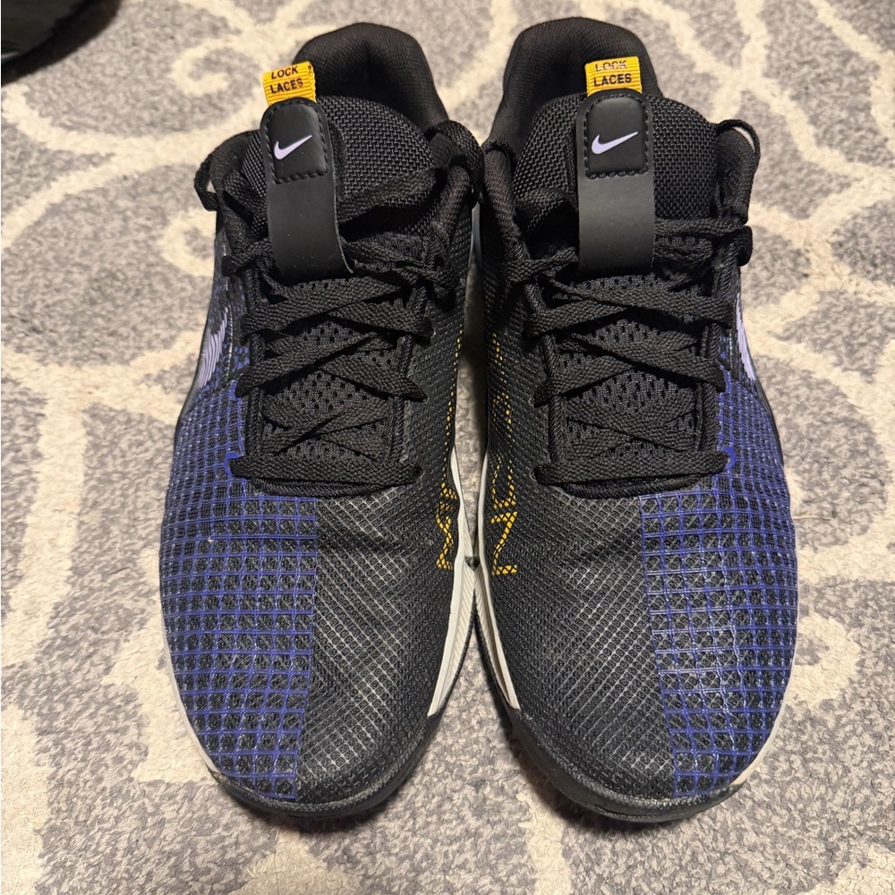 Nike Metcons - Picture 4 of 4